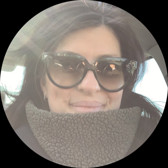 Meet your Posher, Tina - Picture 1 of 1